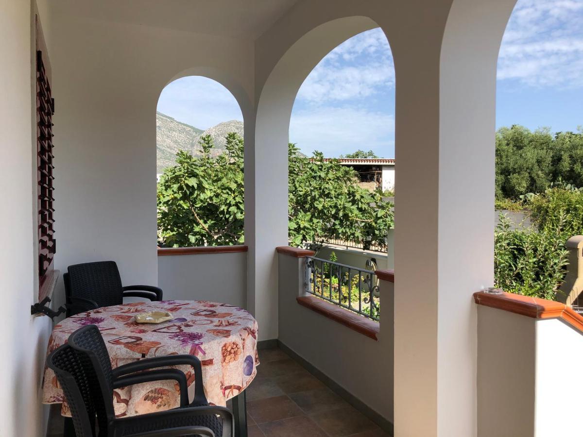 Appartamento In Villa Andreina Орозеи Екстериор снимка