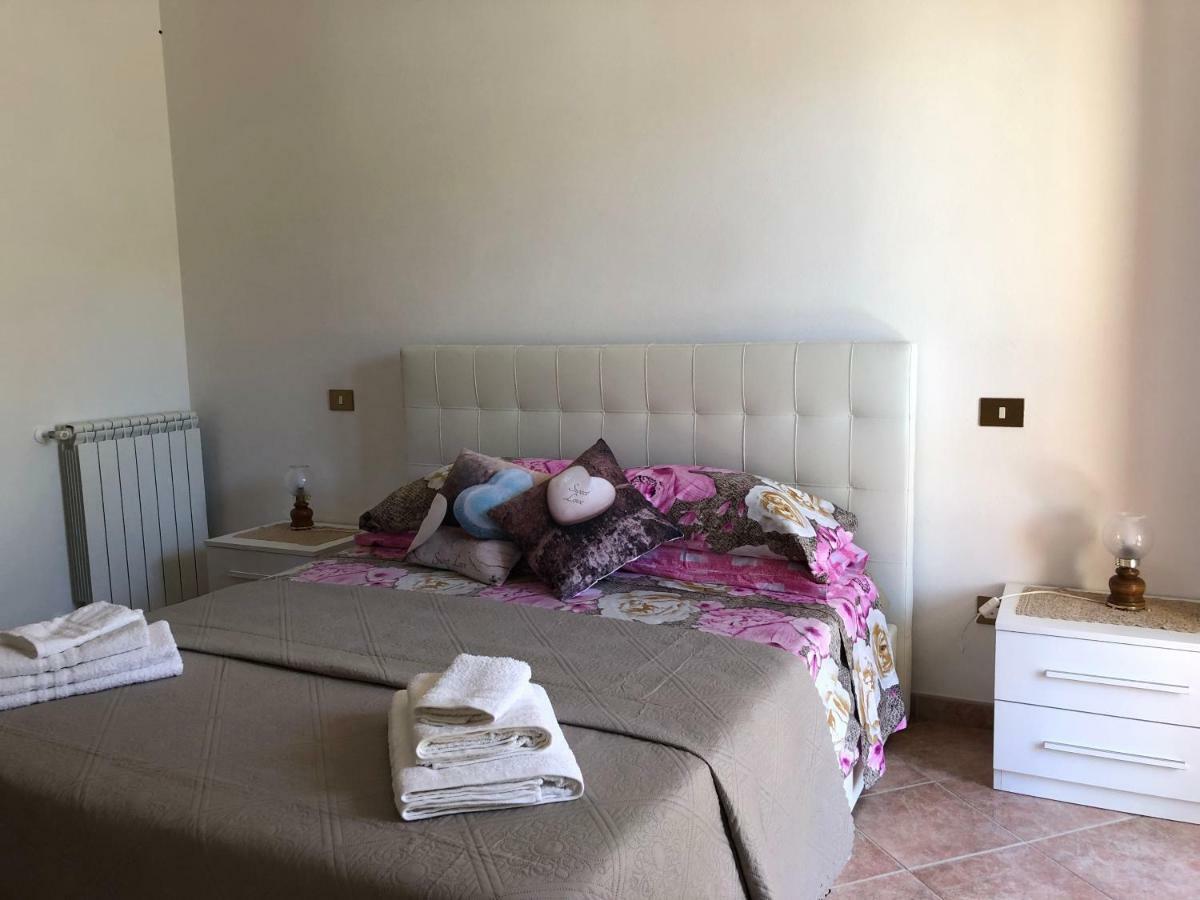 Appartamento In Villa Andreina Орозеи Екстериор снимка