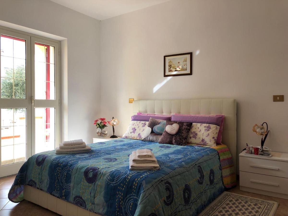 Appartamento In Villa Andreina Орозеи Екстериор снимка